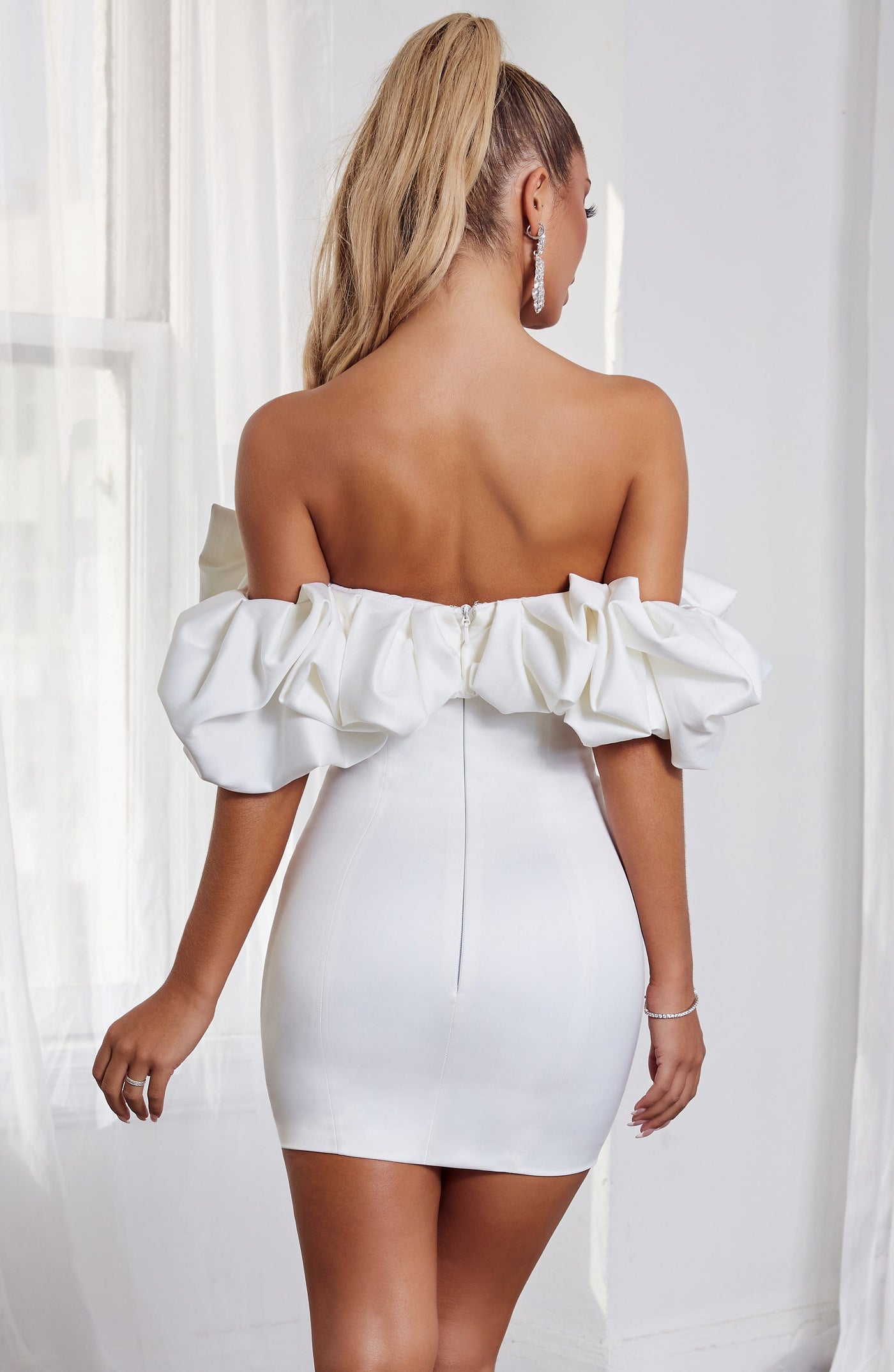 Elegante Off-Shoulder Mini Jurk | Met Ruches