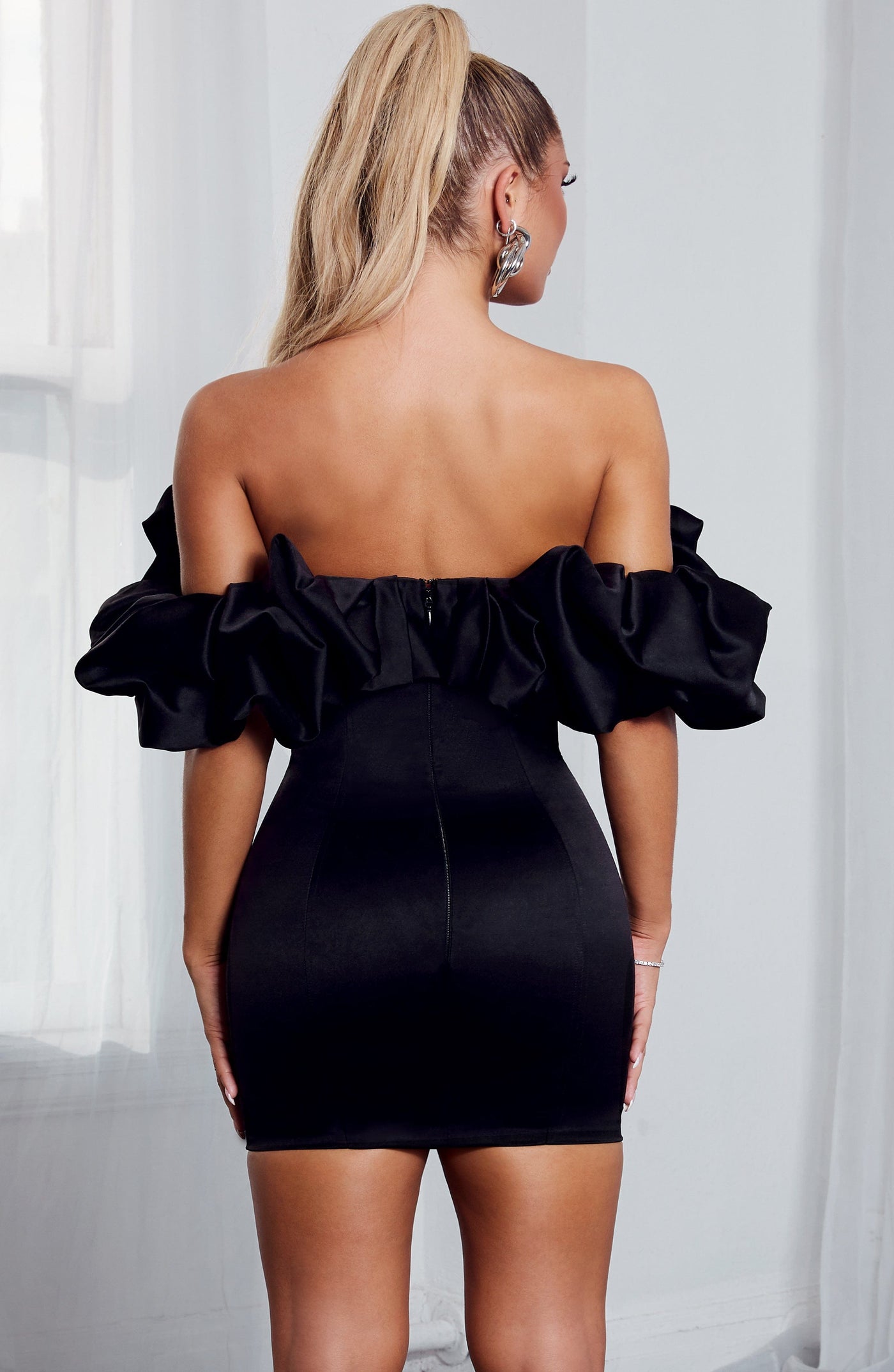 Elegante Off-Shoulder Mini Jurk | Met Ruches