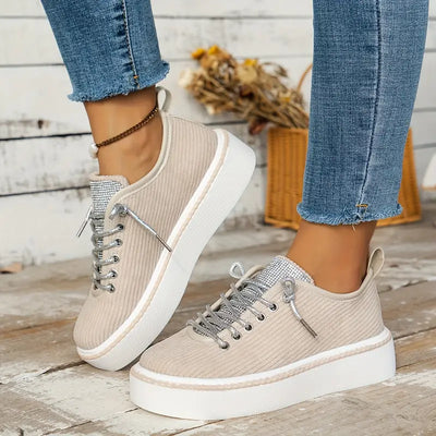 Trendy Corduroy Sneakers | Glanzende Details & Comfort